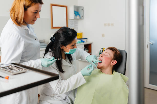 Best Emergency Dental Extractions in Chatmoss, VA